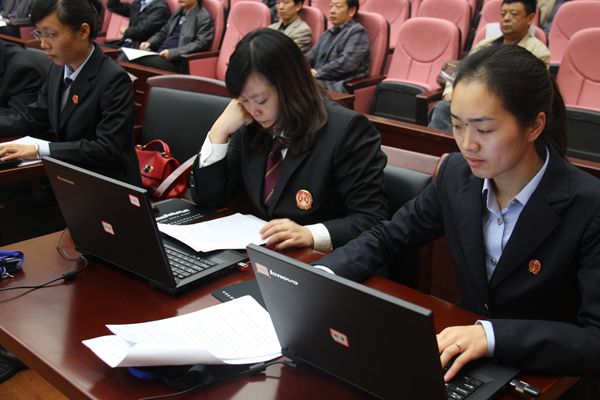 2013年10月24日 全州法院书记员庭审竞赛3_副本.jpg